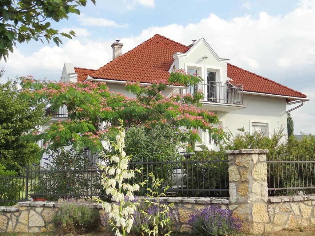 Albízia Apartments Balatonfüred Exterior foto